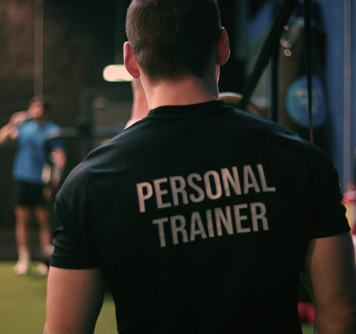Personal Trainer Markus Personal trainer coaching a client at Flyefit in South Dublin